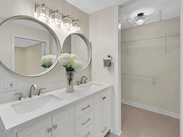 181 Aruba Ln — Photo 26