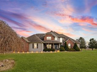 2 Quail Ct, Chrisman, IL 61924