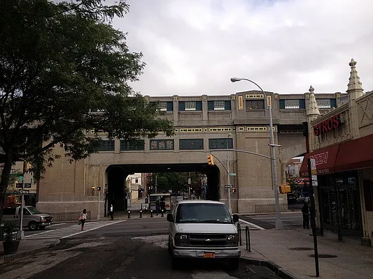 Rented by Metroline Realty | media 53