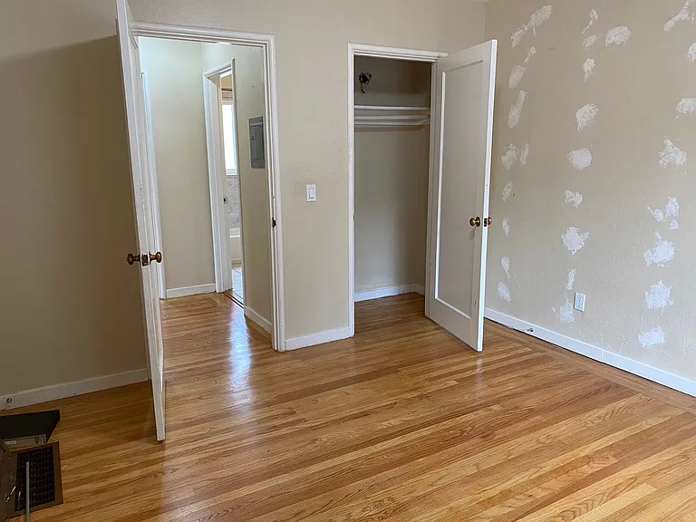 619 Poirier St — Photo 18