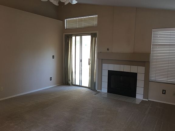4th image of 861 Carnival Ave