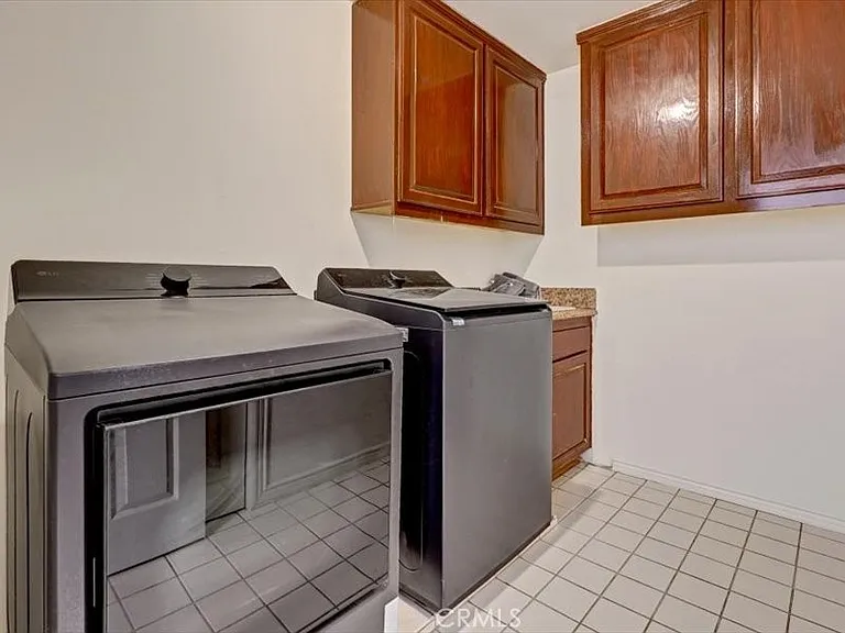 5224 Woodlake Ave — Photo 32