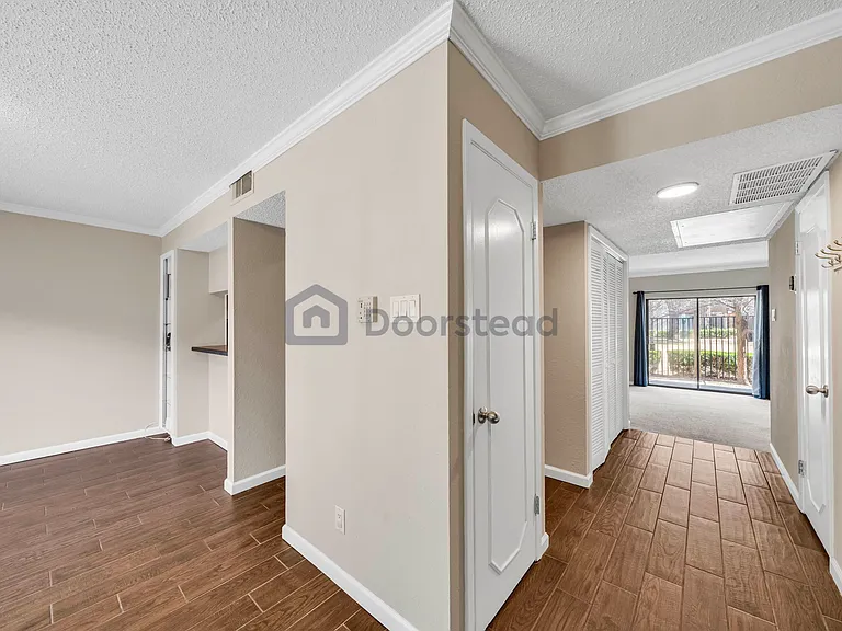 336 Melrose Dr #2C — Photo 9