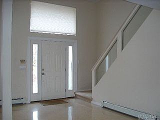 3rd image of 22 Tamara Ct