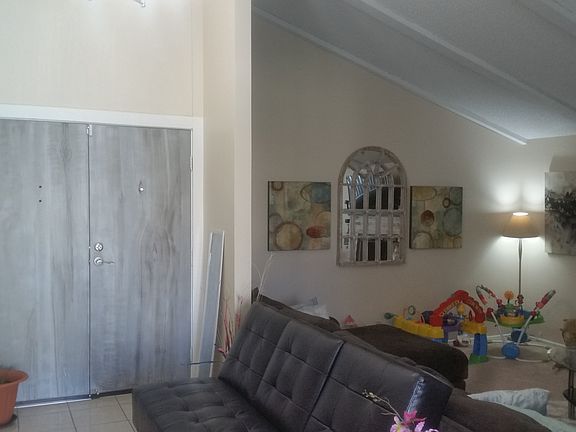 4th image of 2036 Princeton Dr