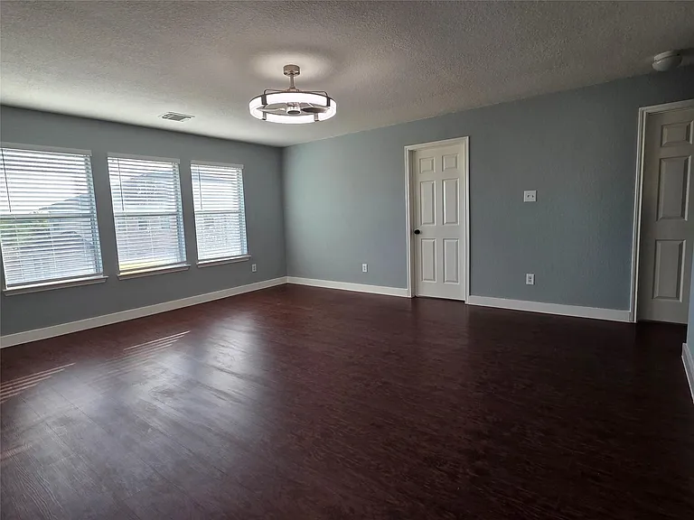9526 Heflin Colony Dr — Photo 21