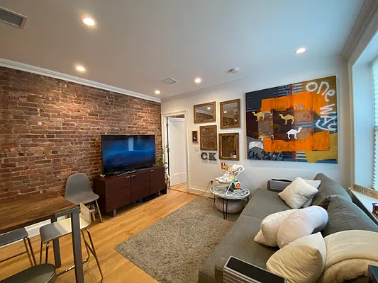 Rented by Ideal Properties Group | media 4