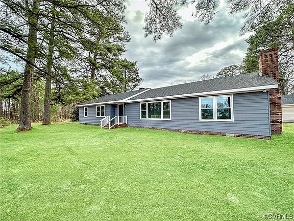 2nd image of 210 Oak Hill Rd