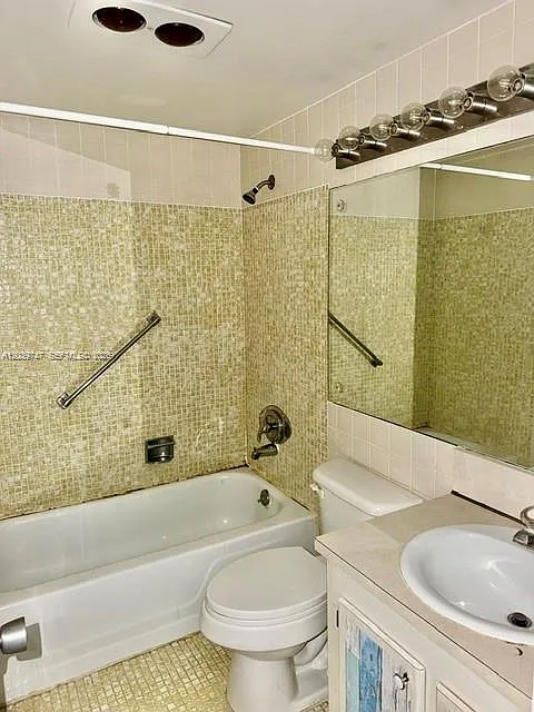 Salisbury Condos — Photo 4