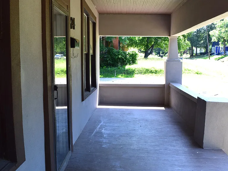 324 Wilkinson St — Photo 2