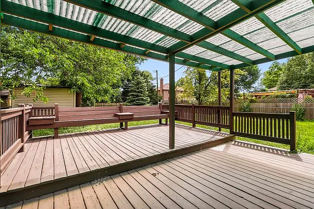2821 Dempster St — Photo 11