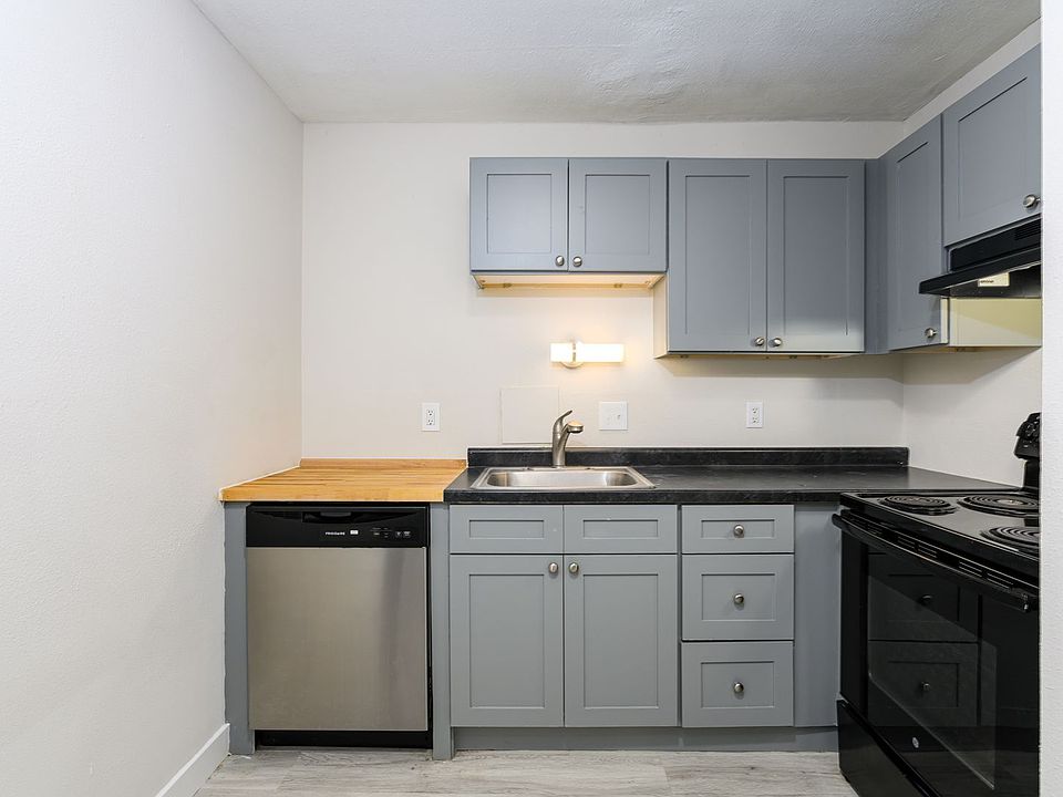 1st image of 7912 Olde English Rd #218