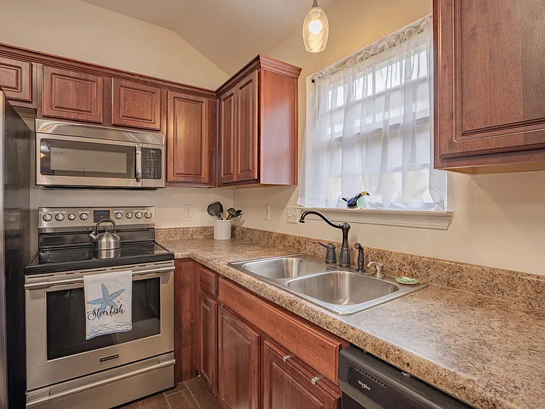 1979 Crosscreek Cir — Photo 18