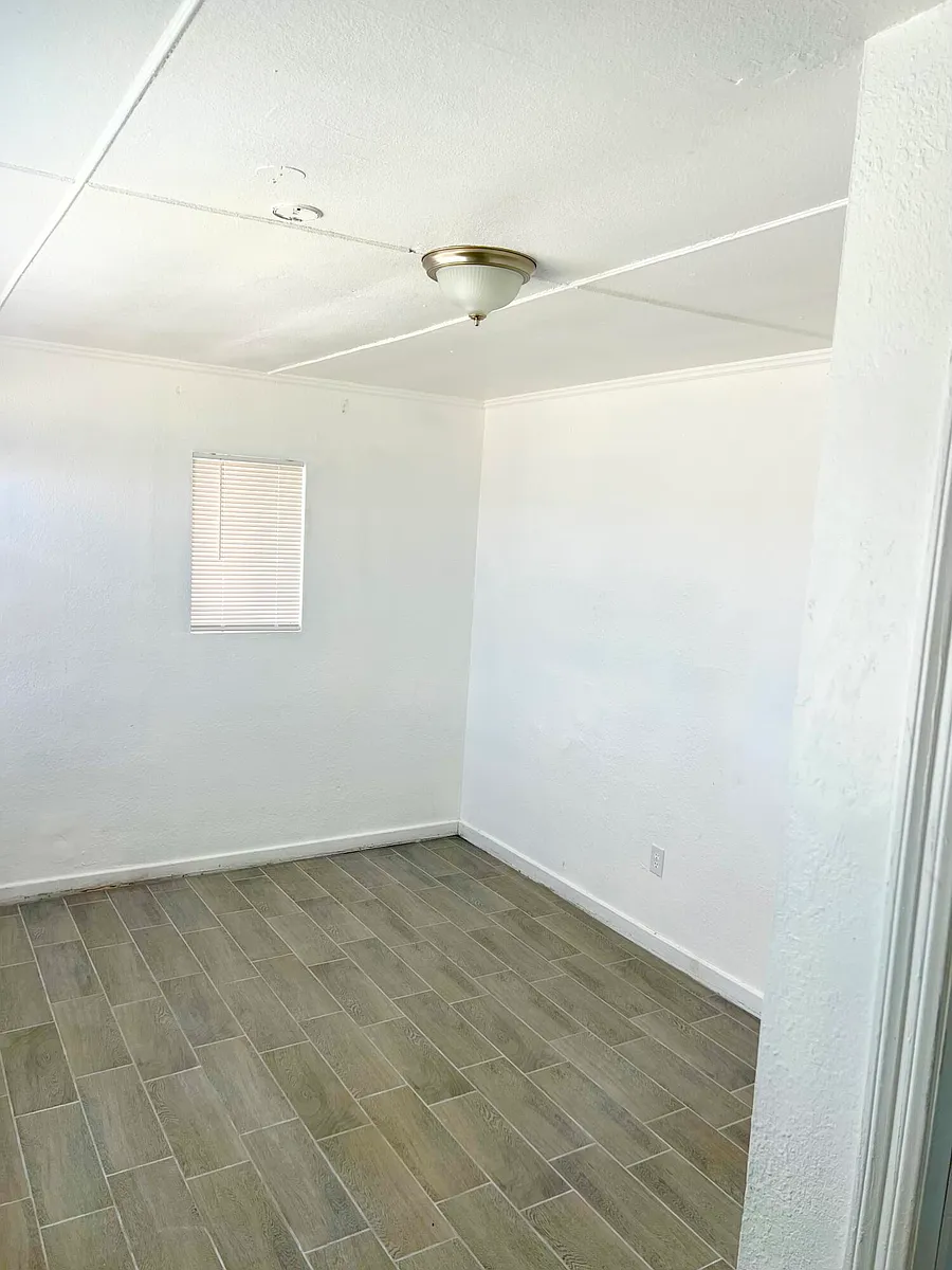 Building Photo - 44725 Beech Ave