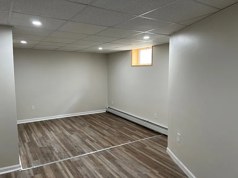 1180 Park Ave — Photo 8
