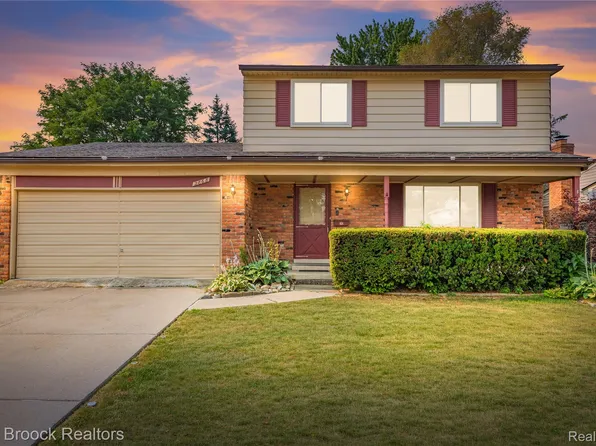 2868 Belcher Dr, Sterling Heights, MI 48310