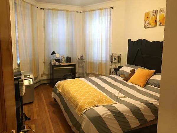2nd image of 4 Fuller St APT 2