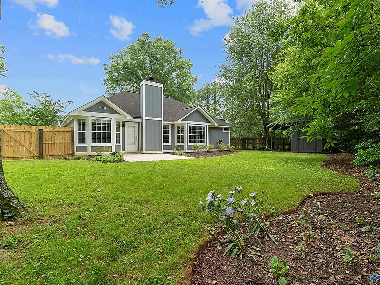 223 Cypress Creek Dr — Photo 15