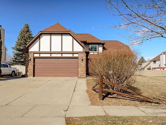 2nd image of 716 Bell Cove Ct