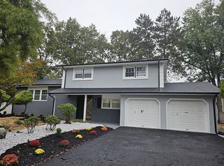 14 Thames Rd, Piscataway, NJ 08854