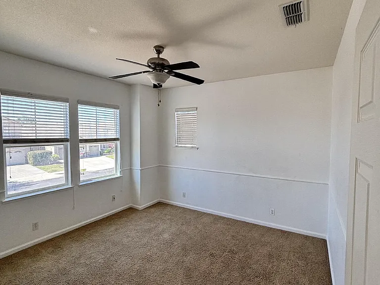 1247 Jewel Flower Dr — Photo 15