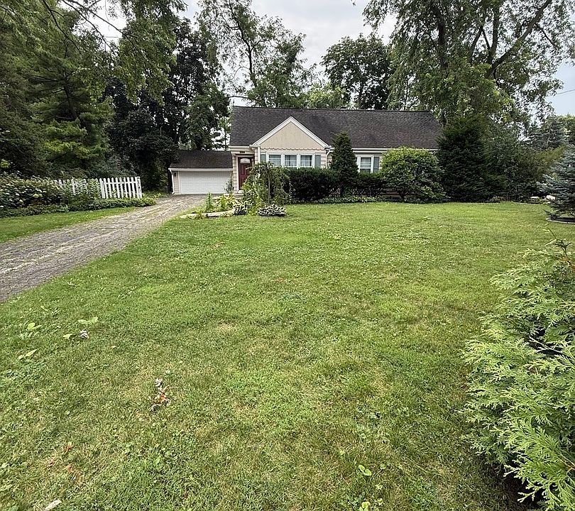 1st image of 47 W Algonquin Rd