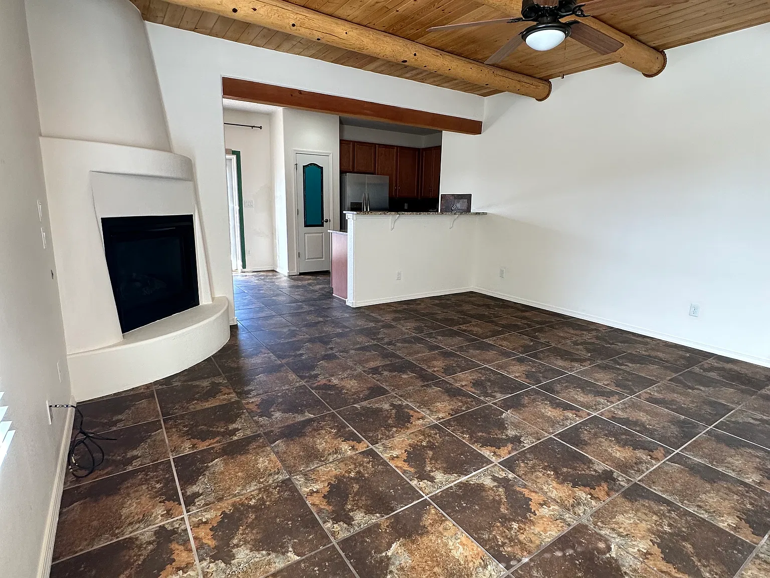 3 bed, 1526 sqft, $2,600 — Photo 2