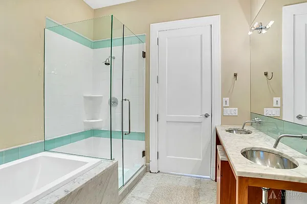 Rented by Anchor Associates | media 28