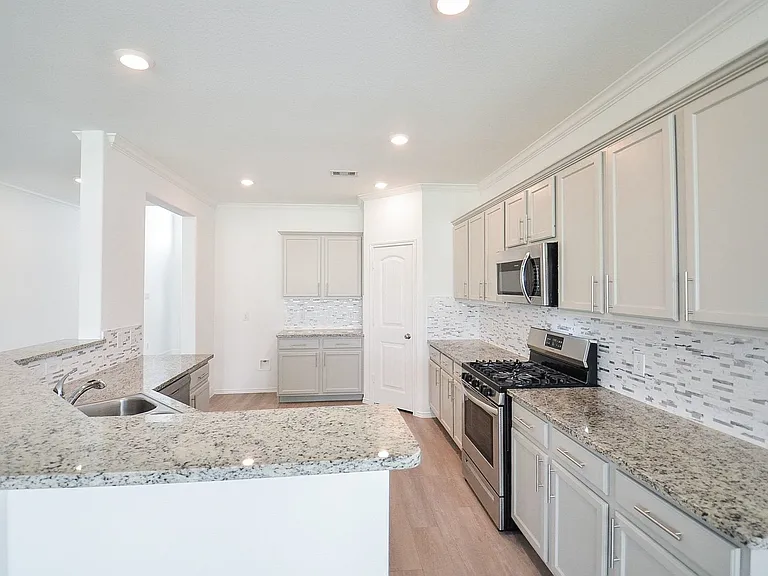 3820 Vista Grove Ct — Photo 13