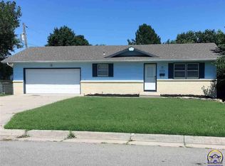 1325 Crest Hill Dr, Junction City, KS 66441