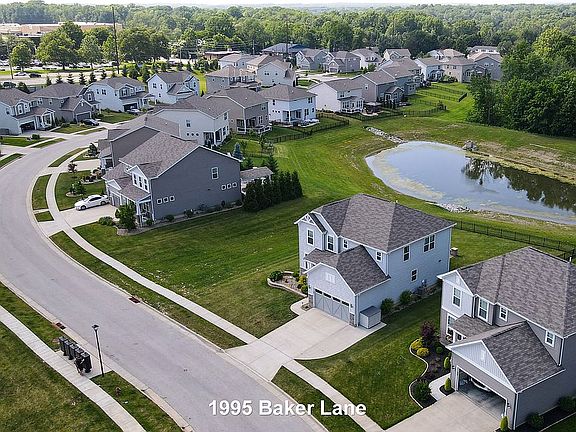 2nd image of 1995 Baker Ln