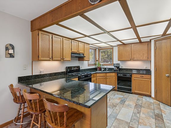 3rd image of 1306 W Hill St