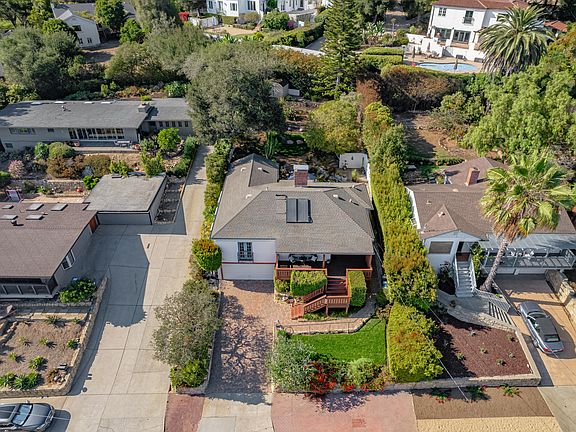 4th image of 823 Arguello Rd