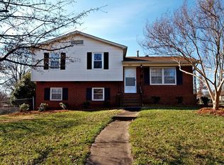 7225 Mapleridge Dr, Charlotte, NC 28210