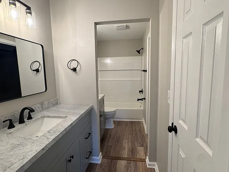 1232 Camelot Ct NE — Photo 12