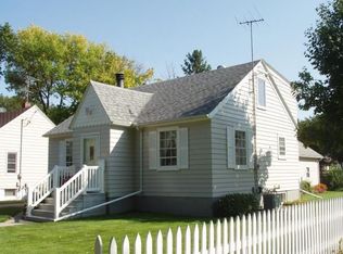 508 12th St N, Moorhead, MN 56560