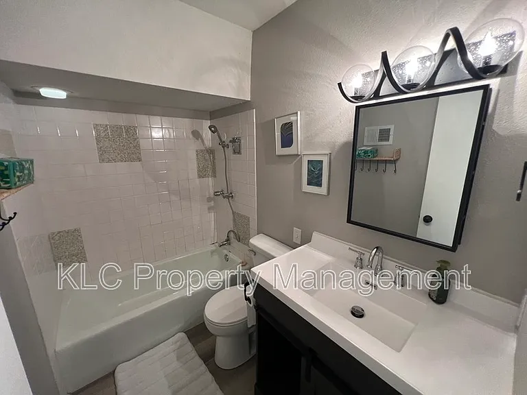 3805 Maquoketa Dr — Photo 16