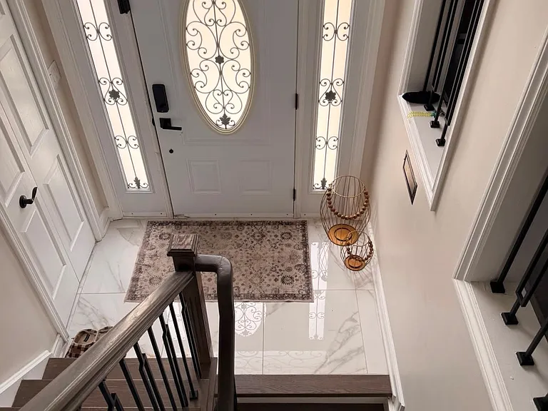 119 Elizabeth St — Photo 1