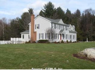 5 Long Lott Rd, West Granby, CT 06090