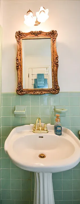 2506 Elm Dr NE — Photo 1