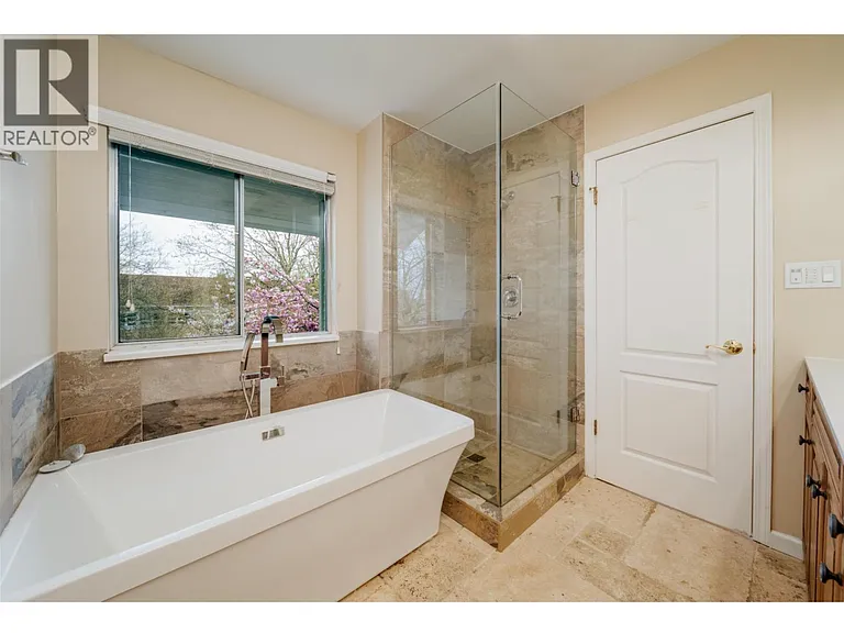 227 Waterleigh Dr #227 — Photo 16