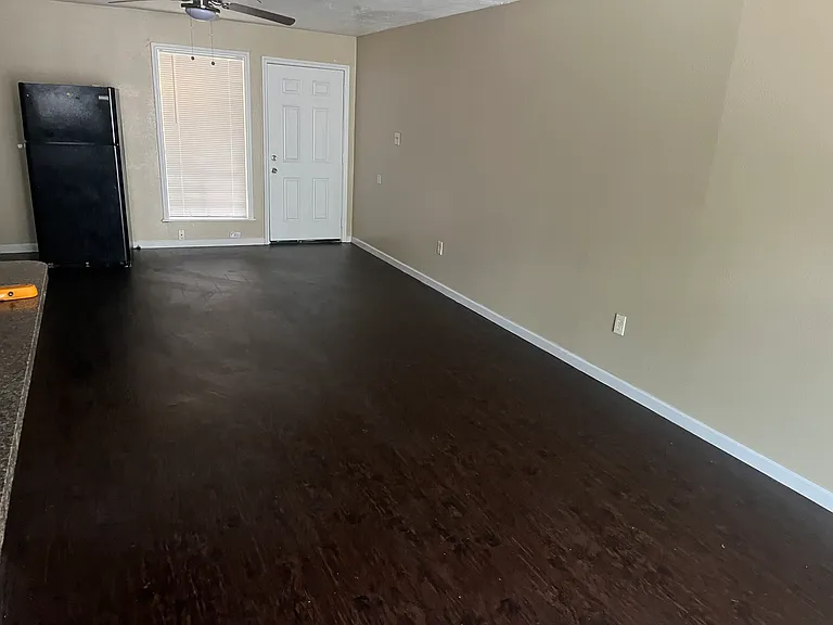 1503 Donovan St #8 — Photo 2