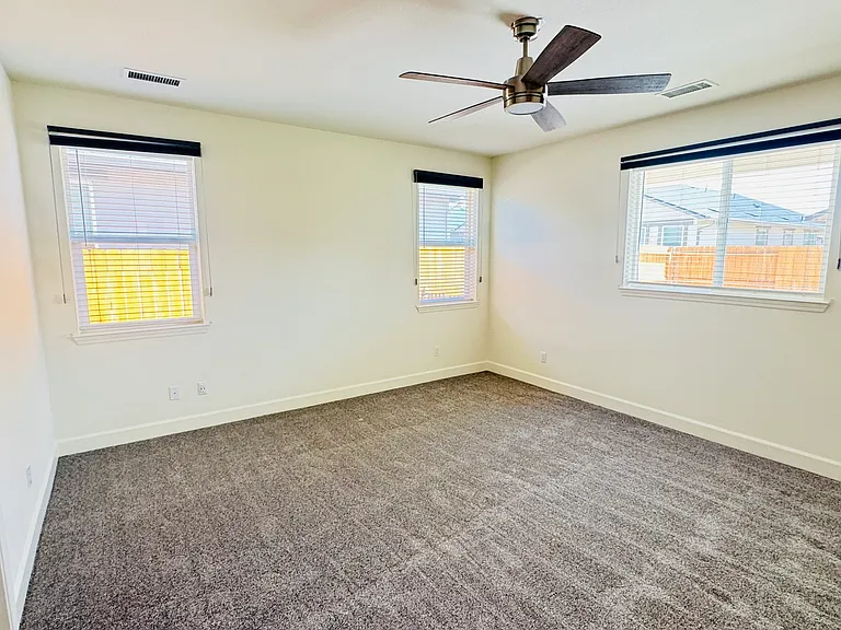 1151 Dapple Dr — Photo 16