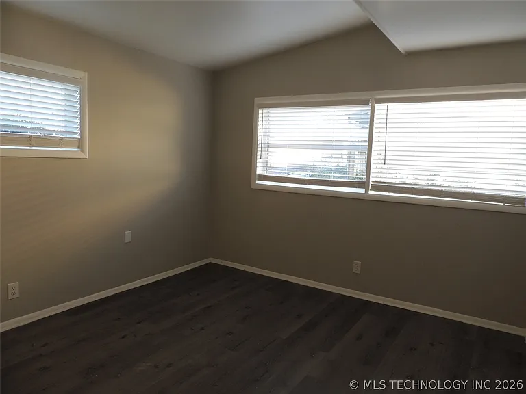 6552 E 27th Pl — Photo 23