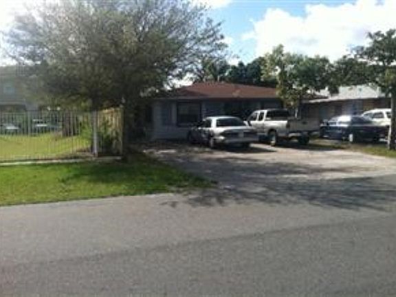 5th image of 716 NE 1st St APT 1