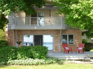 2137 Idlewild Dr, Richland, MI 49083
