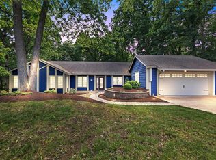 1912 Powderhorn Pass Ct, Ballwin, MO 63011