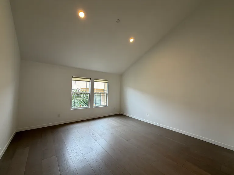 574 E Palm Ave #105 — Photo 50