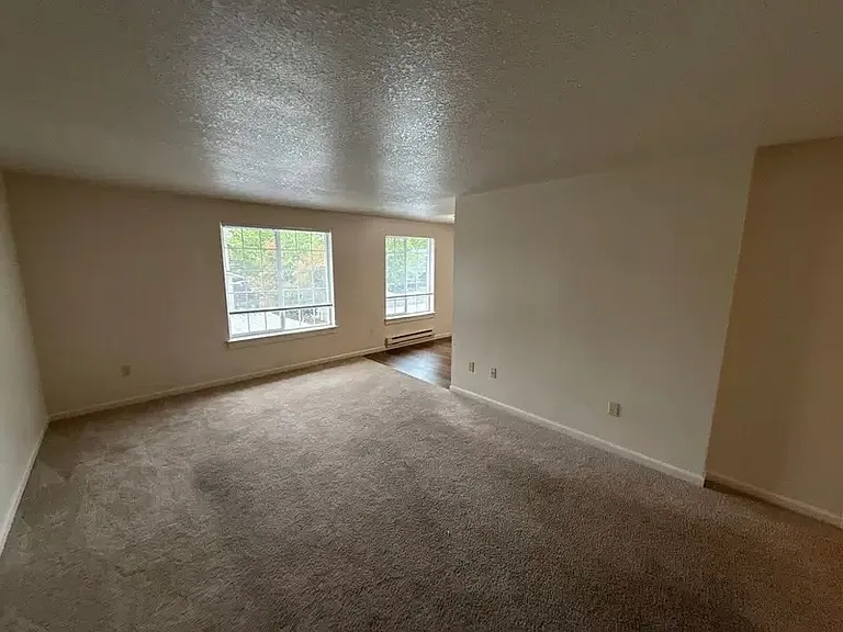 907 Bryan Ct #4 — Photo 1