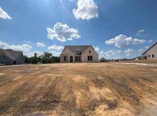 703 Deer Dale Ct, Van Alstyne, TX 75495